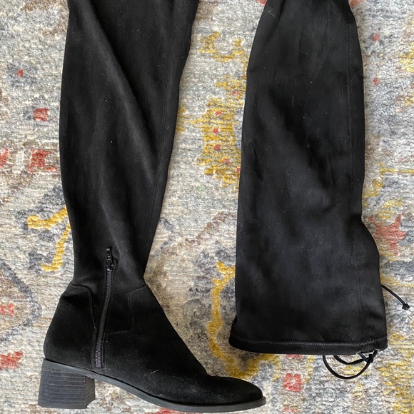 Coast to Coast Over the Knee Boot - Picture 6 of 10